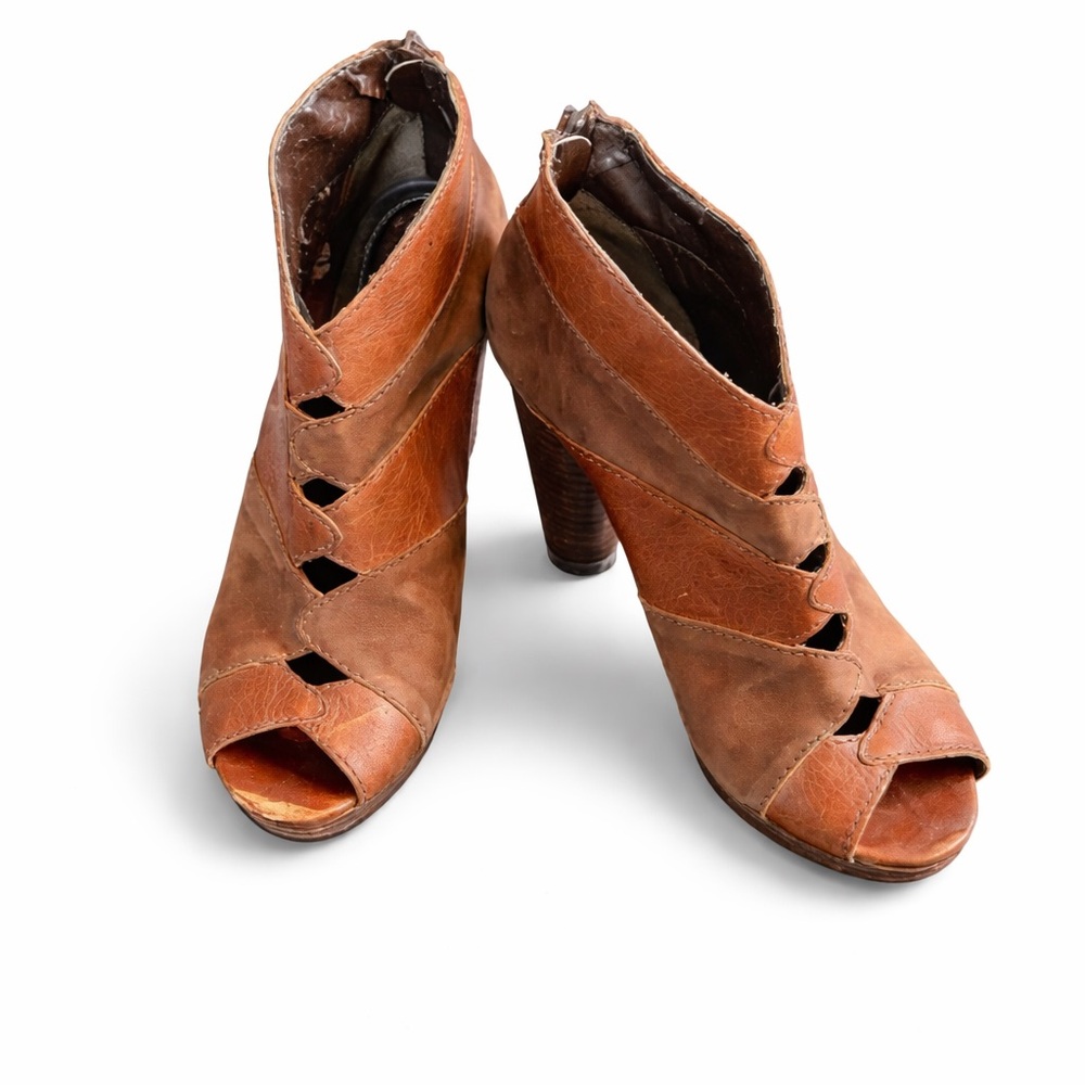 Fossil Brown Leather Cutout Peep Toe Ankle Booties Heels Size 8.5